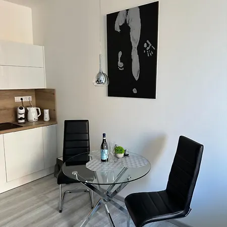Glamour In Old Town Apartment